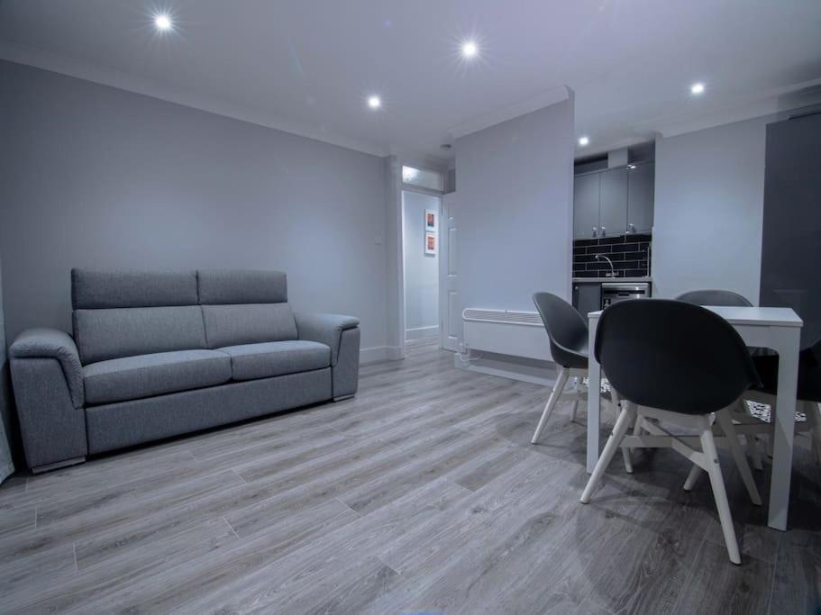 City Walk Apts Dublin Extérieur photo
