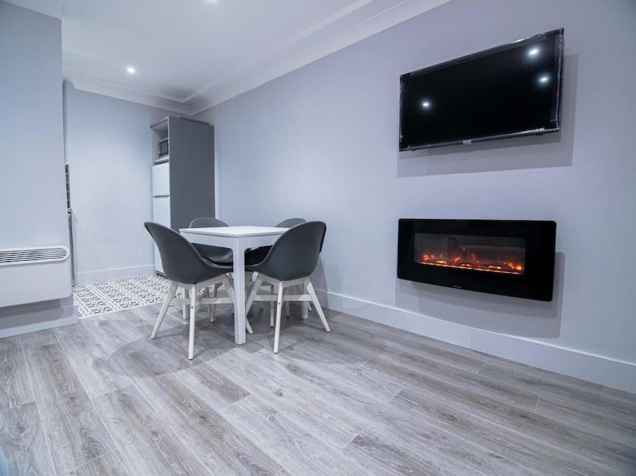 City Walk Apts Dublin Extérieur photo